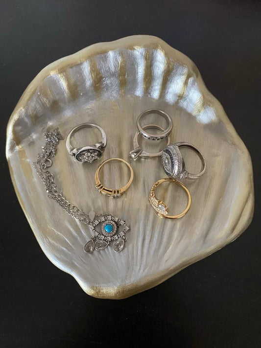 Porte-bijoux en argile